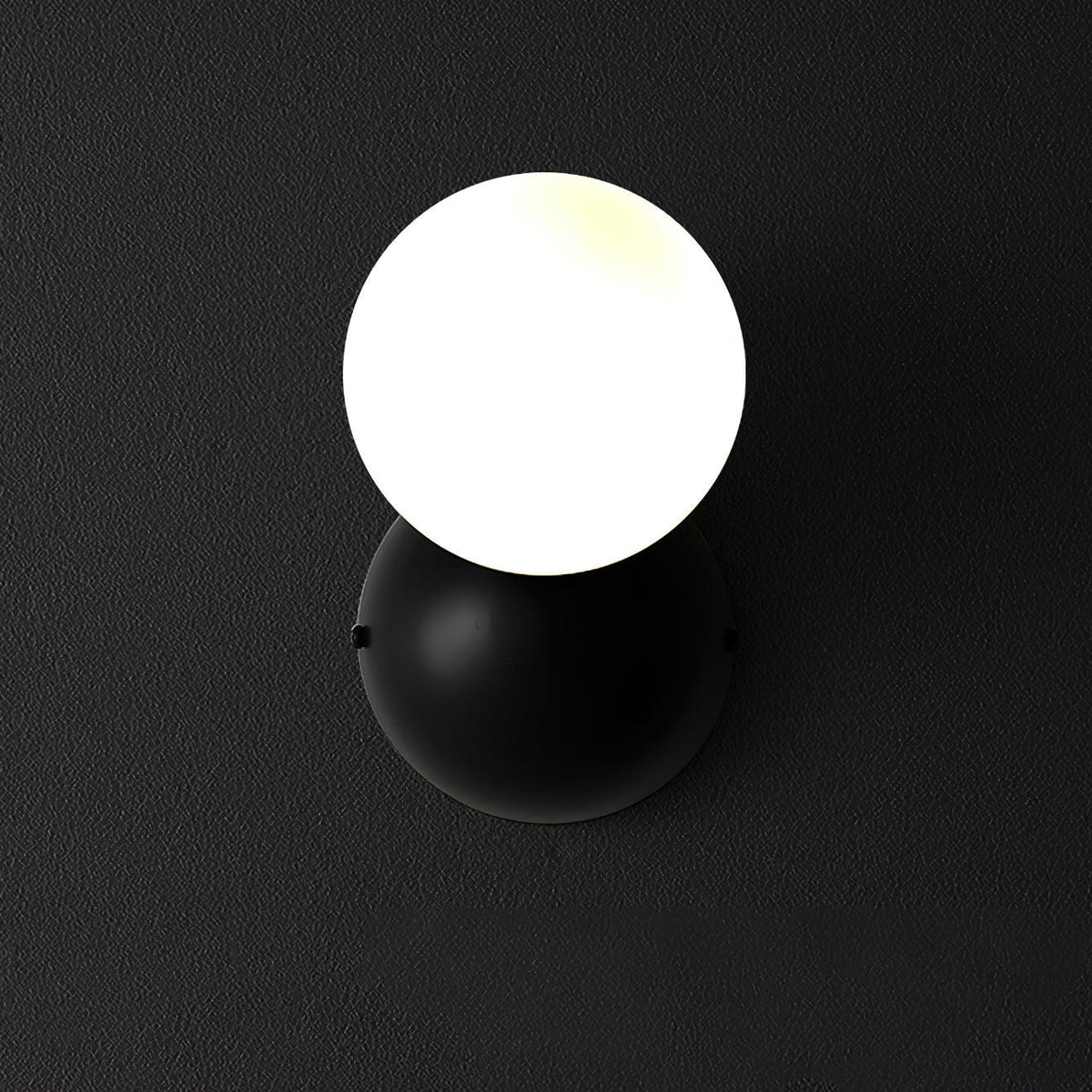 Velirina Bolvormig Glas Messing Wandlamp