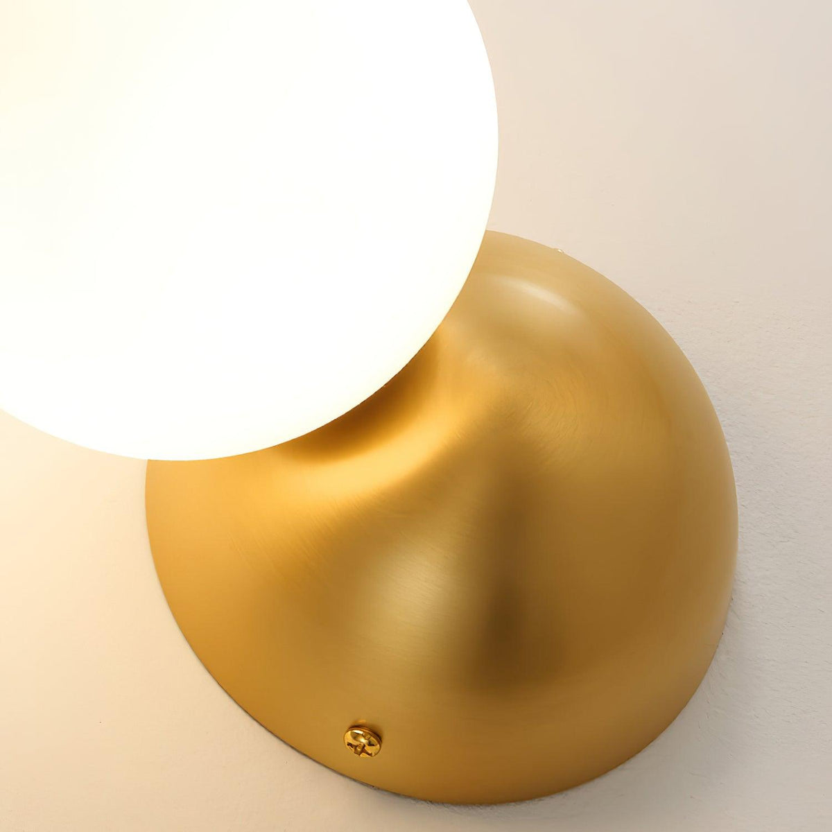 Velirina Bolvormig Glas Messing Wandlamp