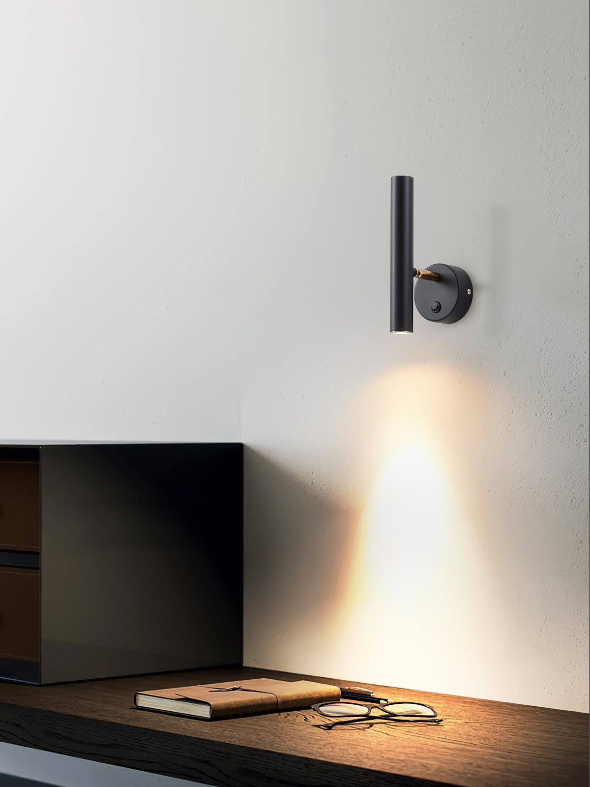 Aurel Moderne minimalistische wandlamp met verstelbare hoogte