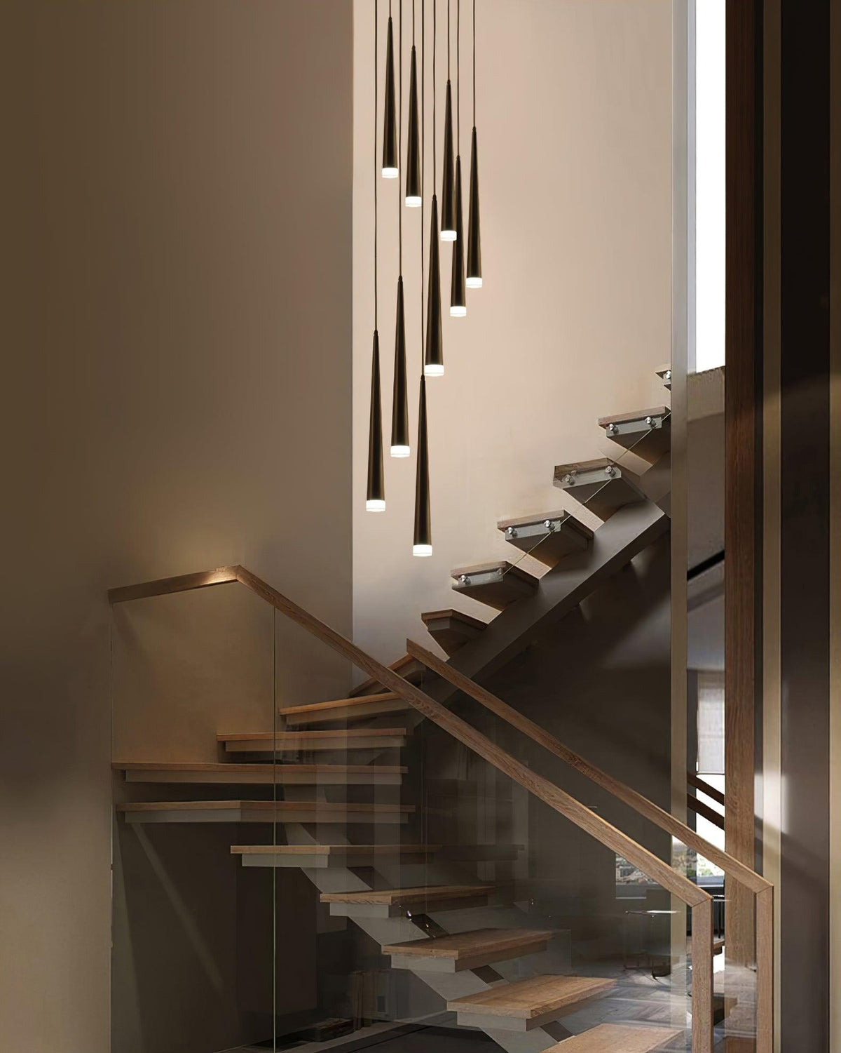 Reveno Kroonluchter Slender Cone Lineair Zwart Minimalistisch