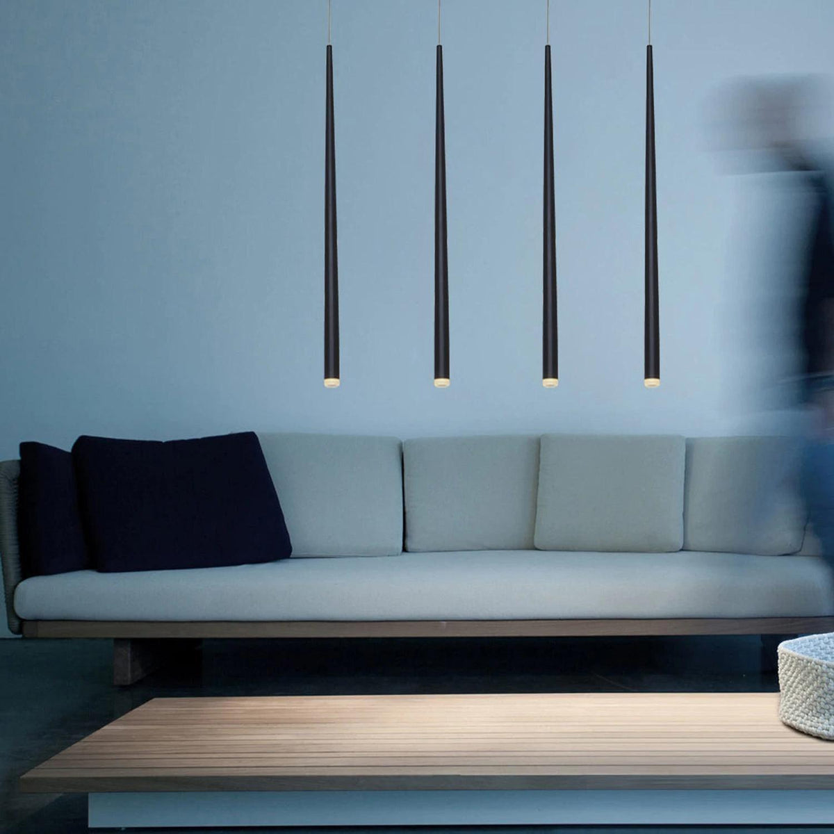 Reveno Kroonluchter Slender Cone Lineair Zwart Minimalistisch