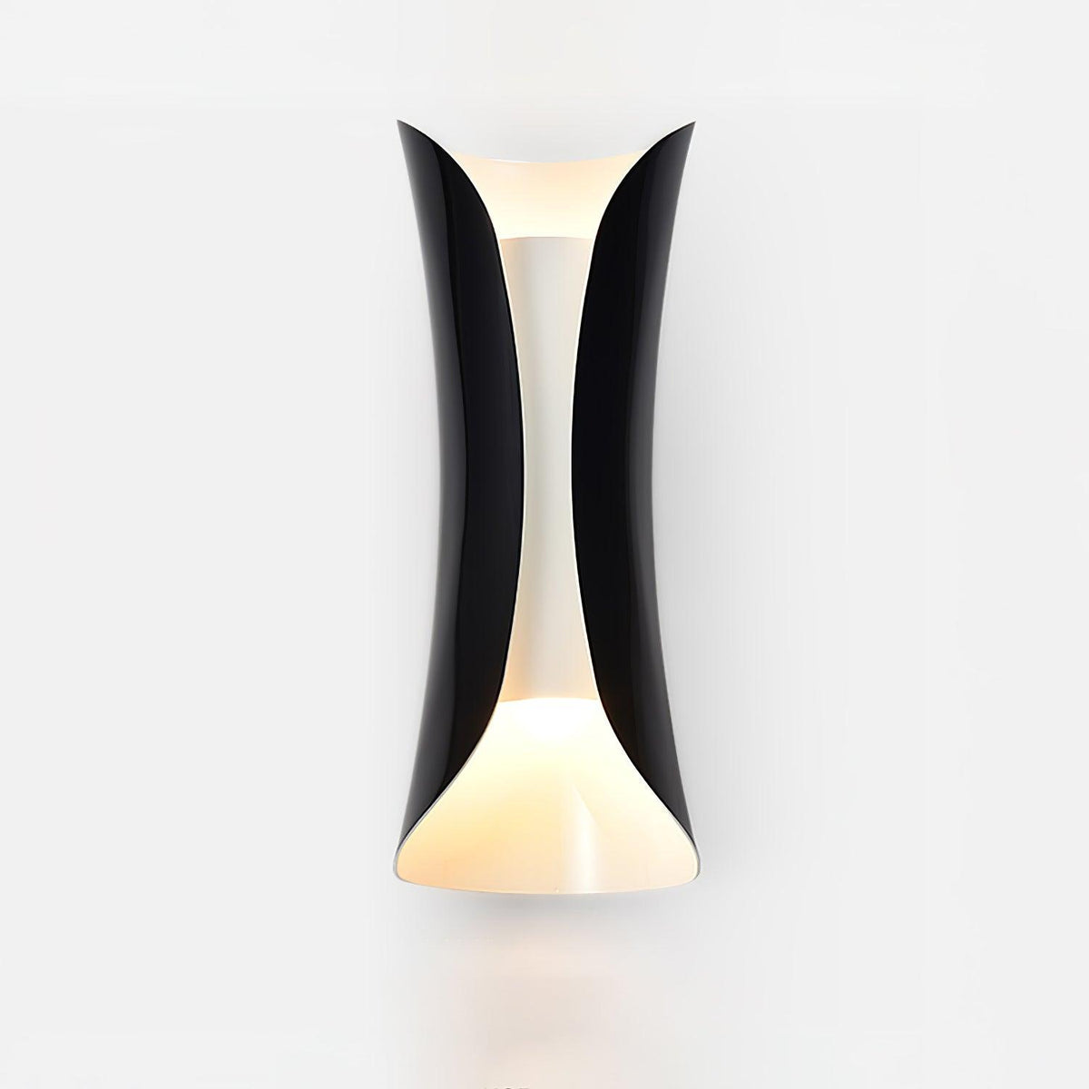 Lumirenne wandlamp met smalle taille