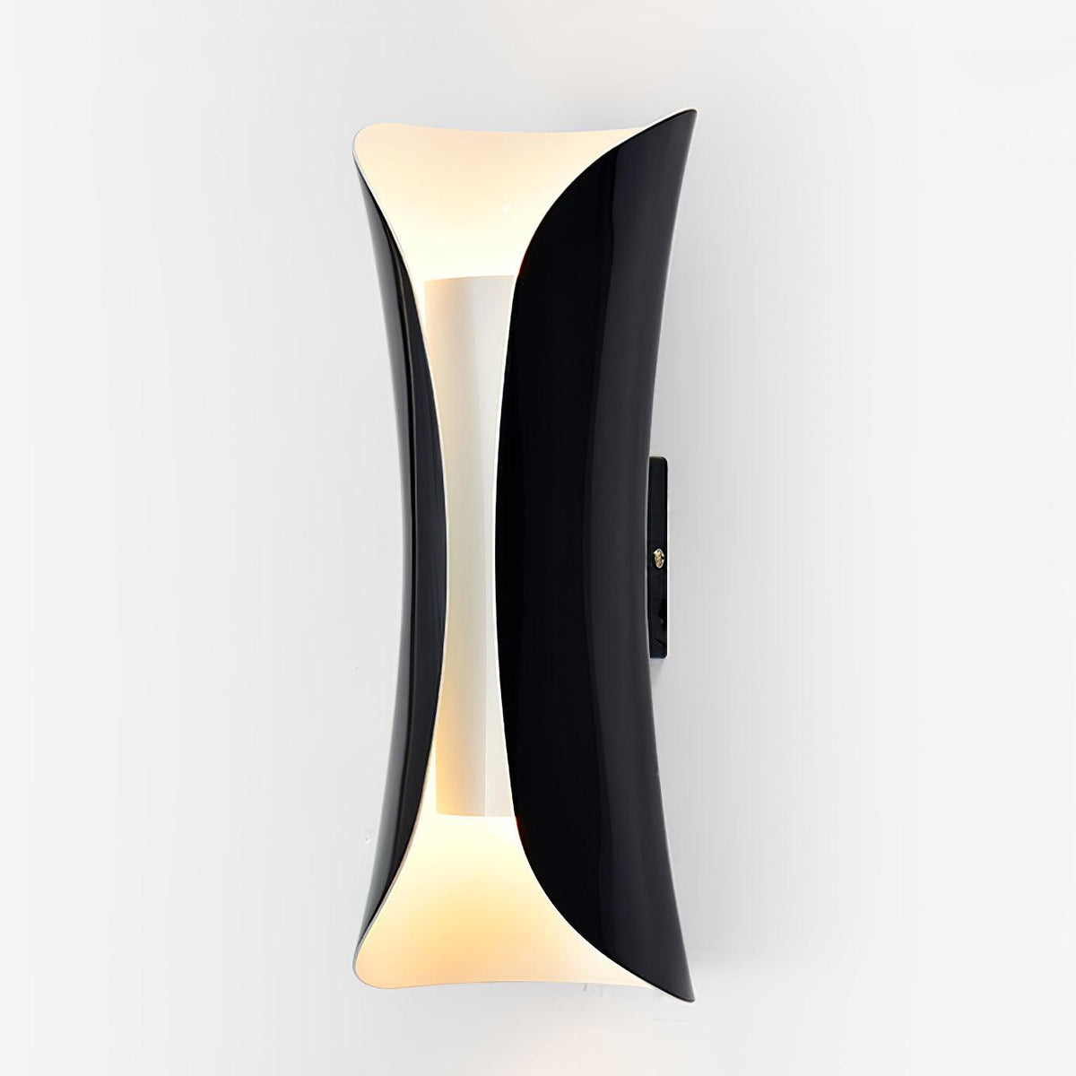 Lumirenne wandlamp met smalle taille