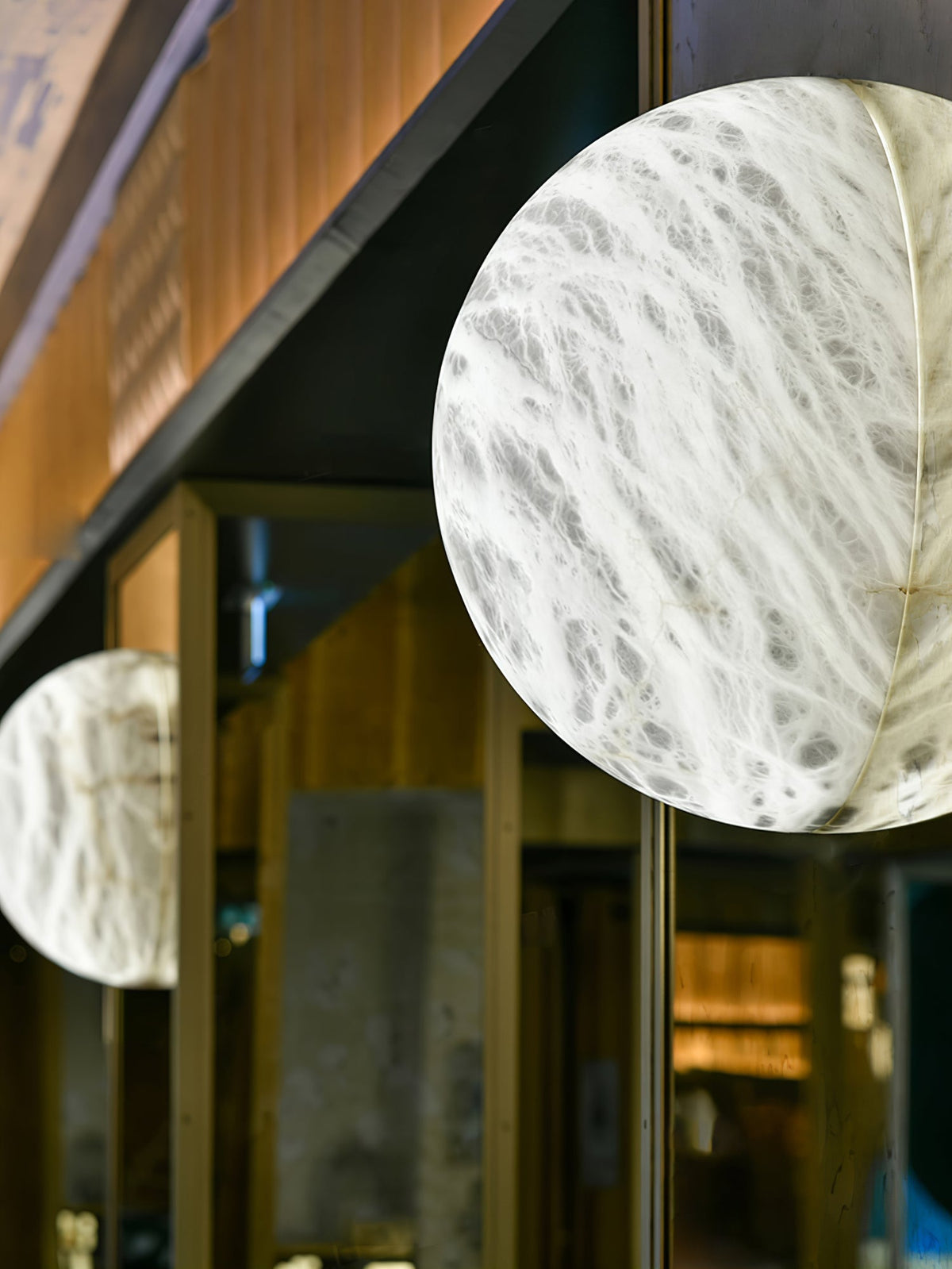 Albiaria Wabi-Sabi wandlamp van albast
