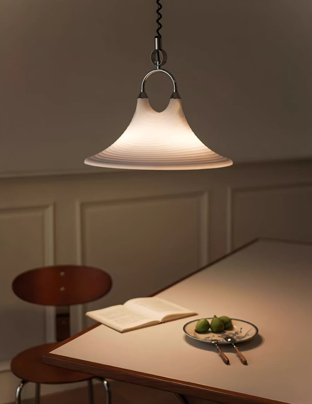Aurmiros moderne hanglamp met minimalistisch draaiend glasontwerp