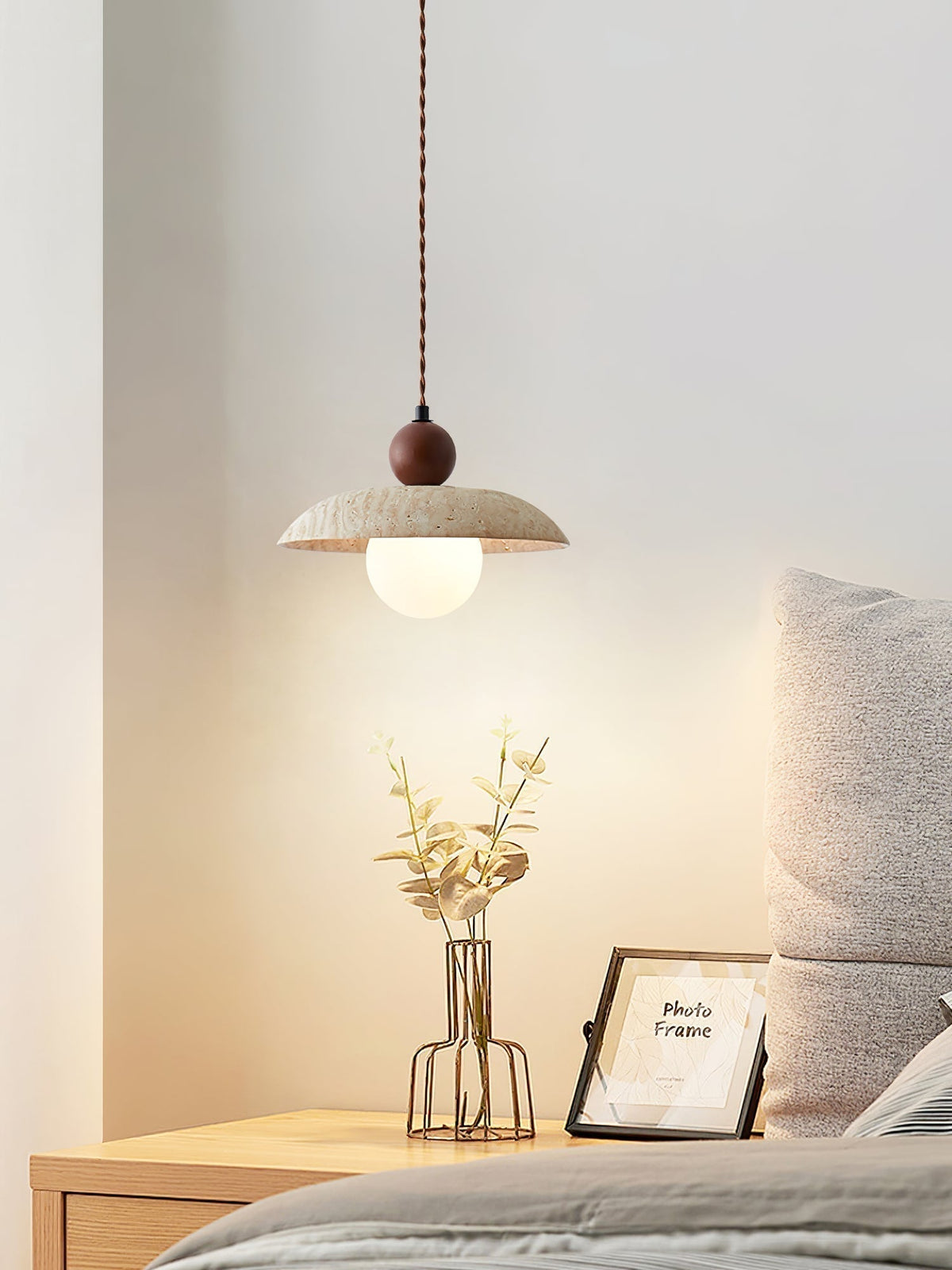 Nerix hanglamp van geel travertin en walnoothout