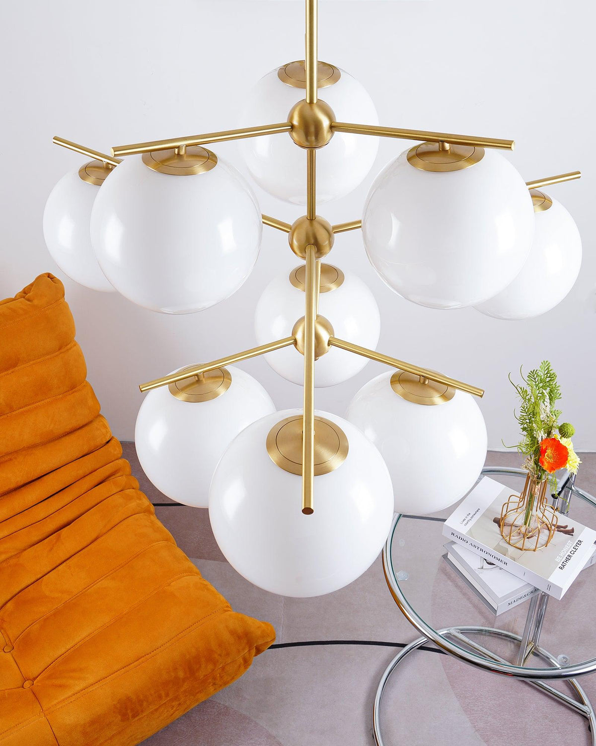 Casoella Kroonluchter met bolvormige kap en steel, moderne goudkleurige afwerking