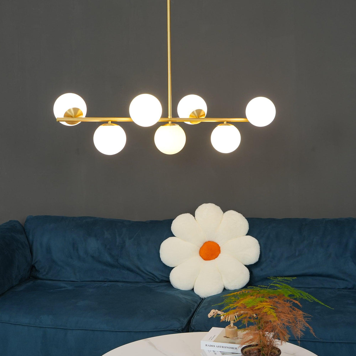 Casoella Kroonluchter met bolvormige kap en steel, moderne goudkleurige afwerking