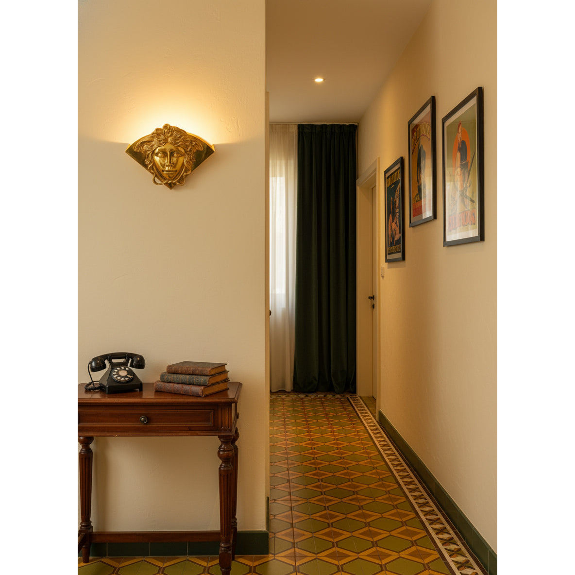 Sphinx messing wandlamp