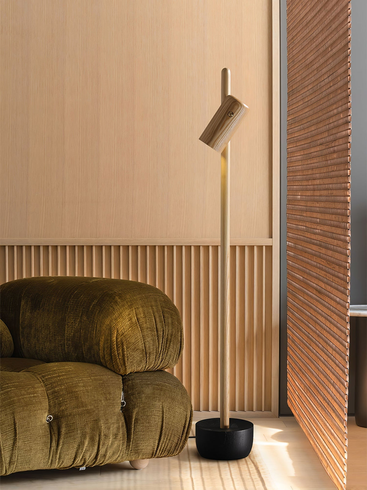 Rinisina vloerlamp met spotverlichting van hout