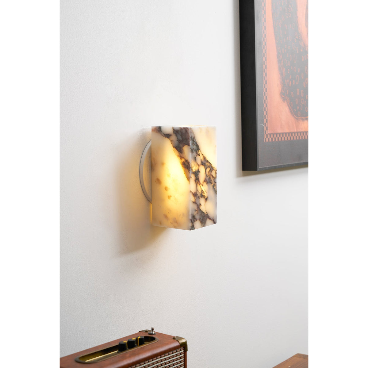 Neranina wandlamp in marmer