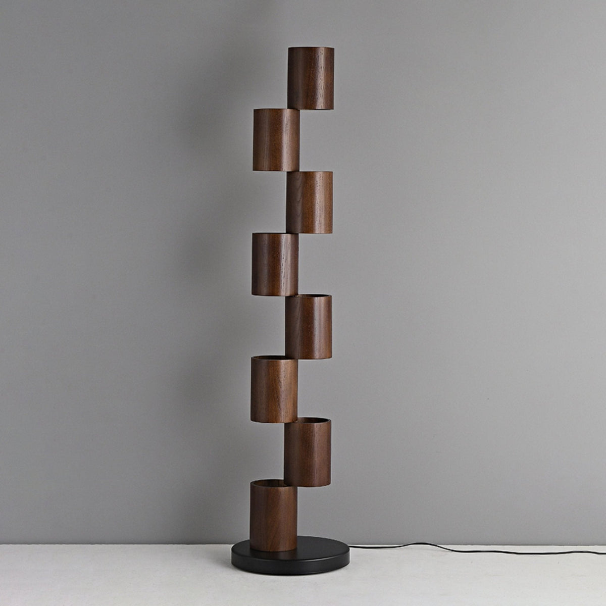 Aris Gestapeld Hout Toren Vloerlamp