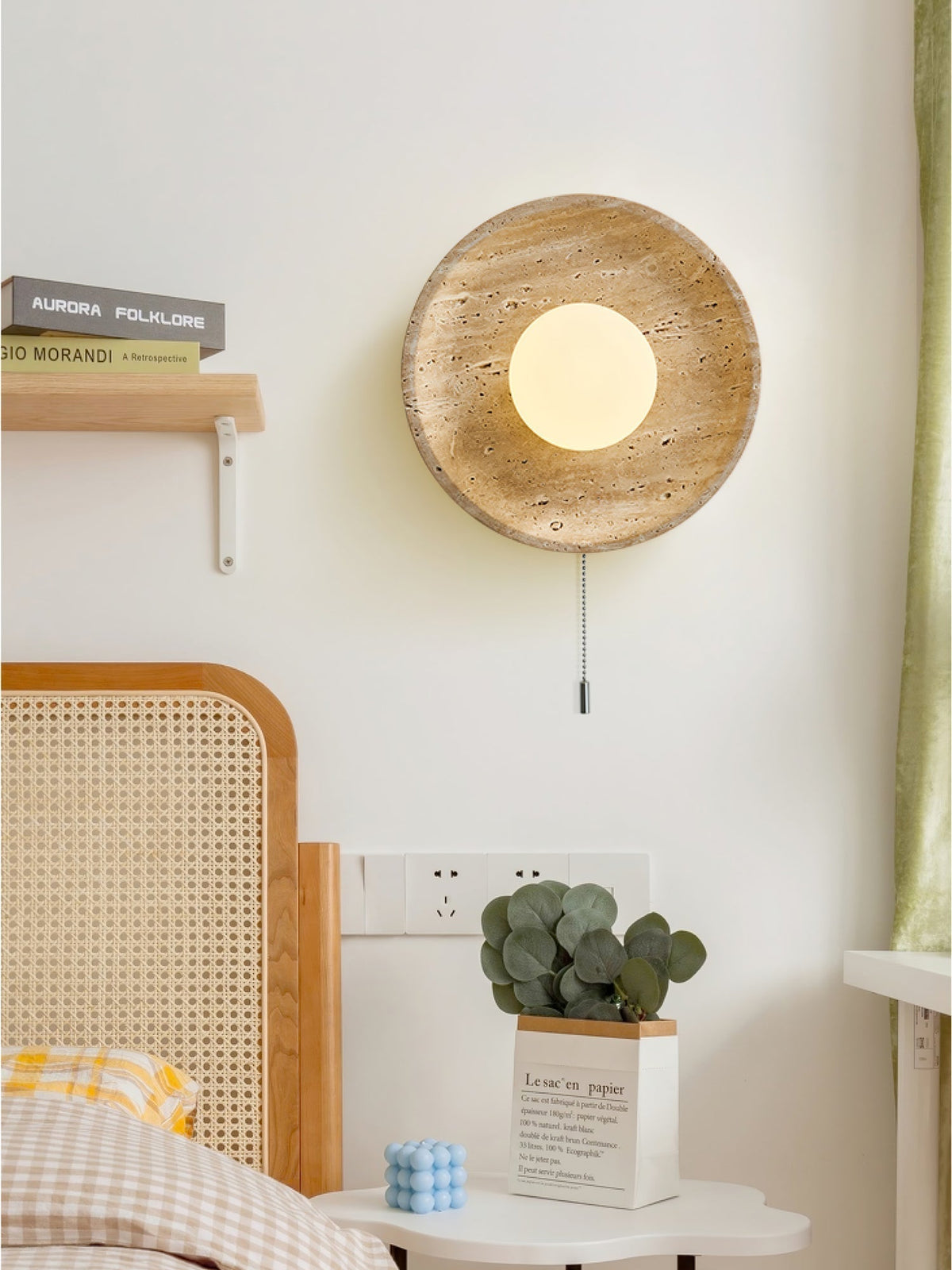 Tavik wandlamp met komvormig travertinframe
