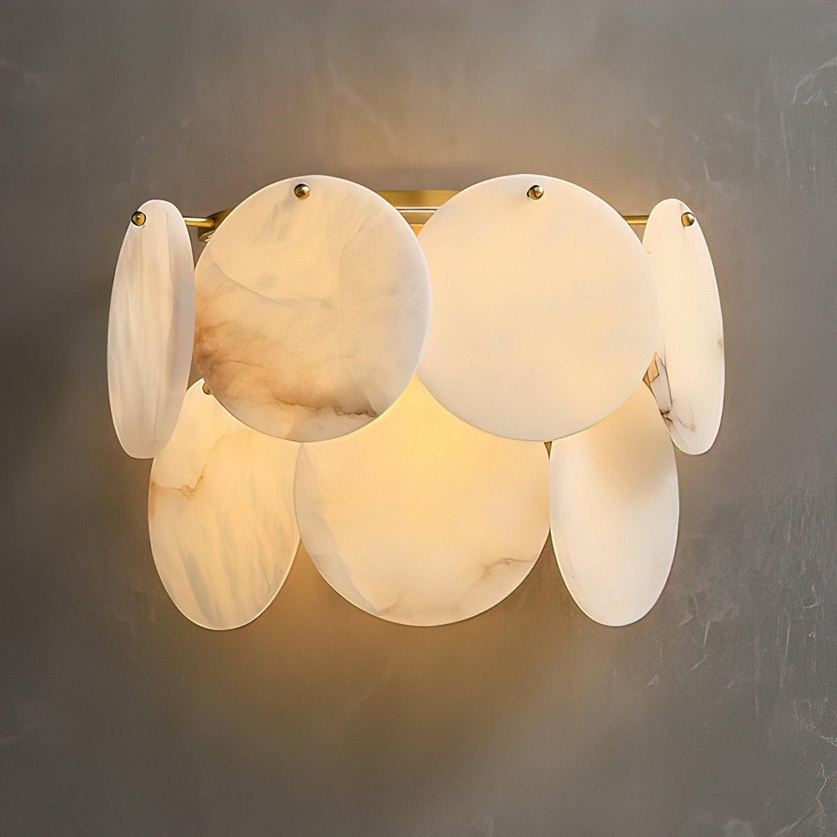 Avenlith wandlamp met overlappende albasten ronde schijven