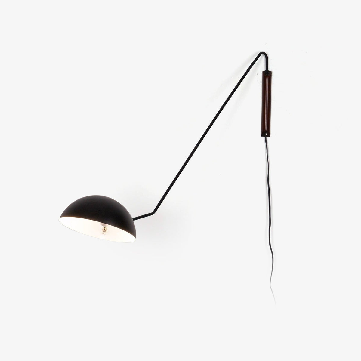 Lirixel wandlamp van walnoot