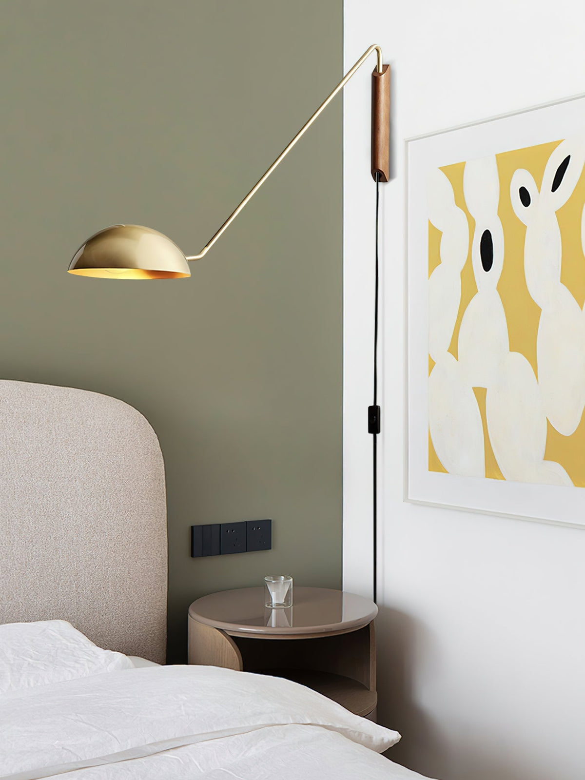Lirixel wandlamp van walnoot