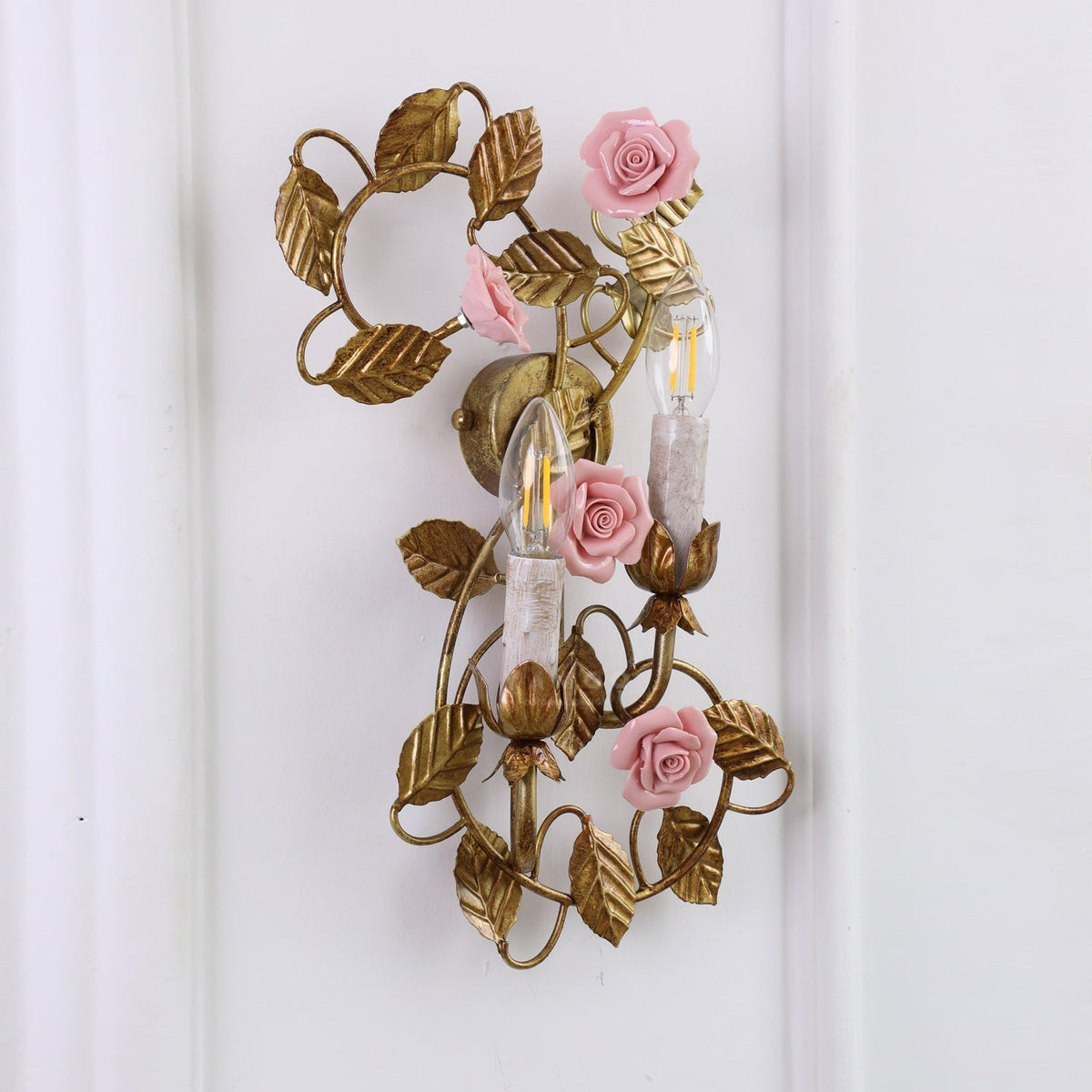 Blossom wandlamp met Vintage en Roze Ceramische Bloemen