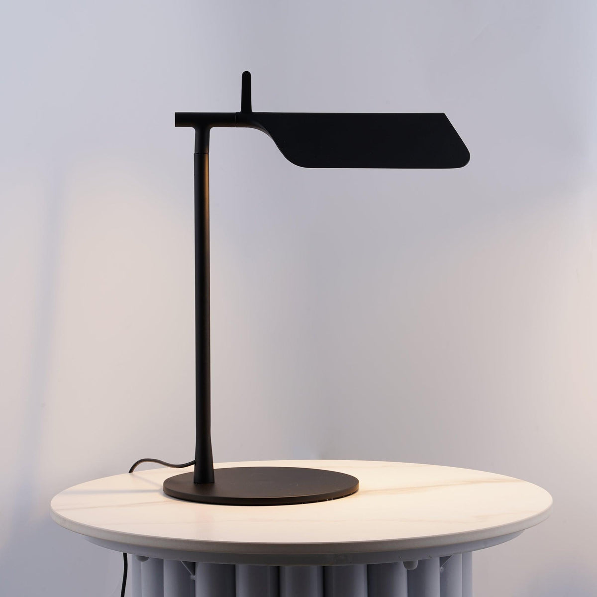 Cilorn acryl tafellamp met minimalistisch ontwerp