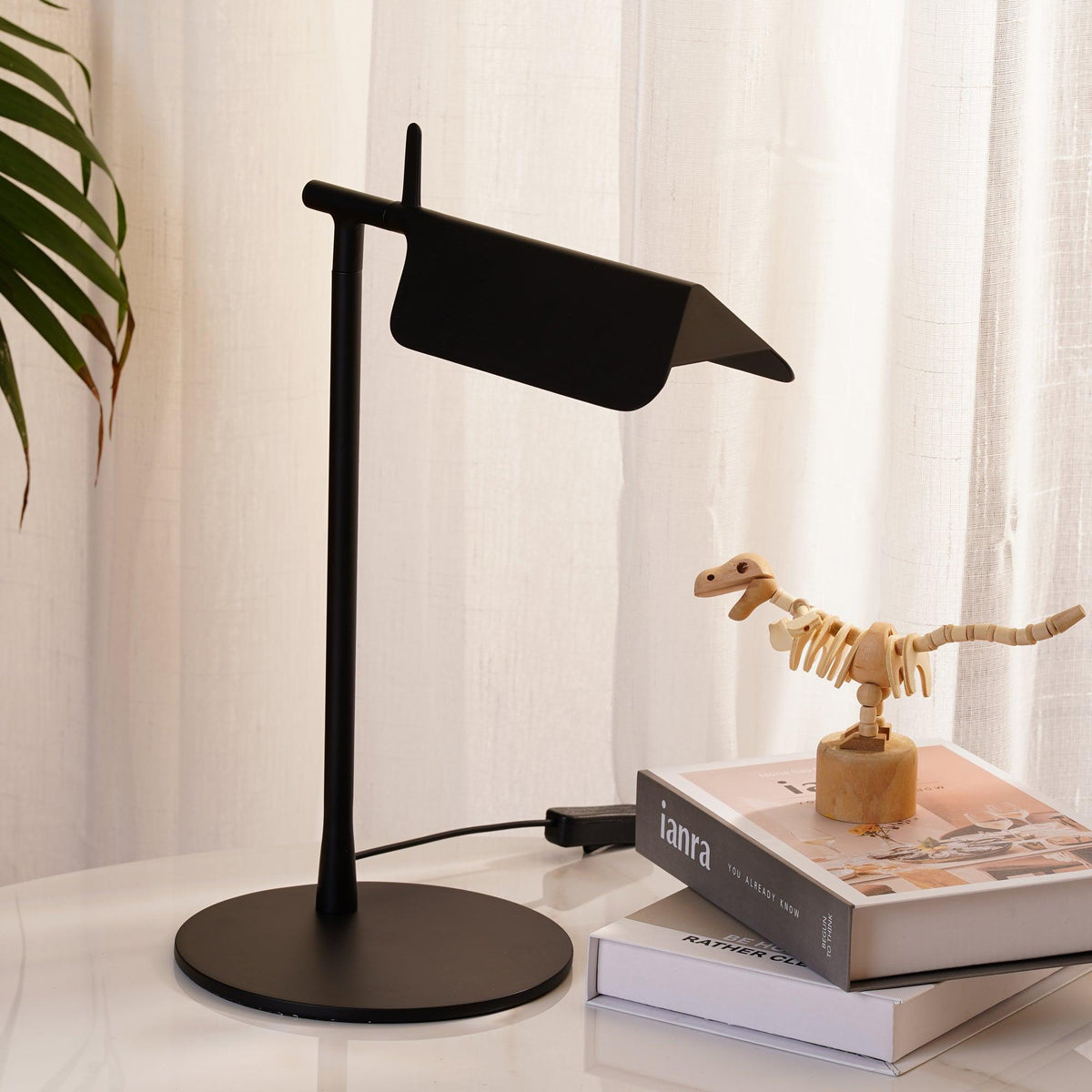Cilorn acryl tafellamp met minimalistisch ontwerp