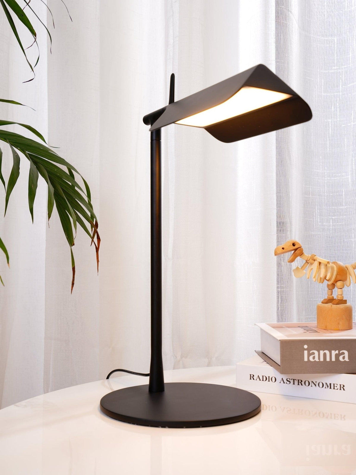 Cilorn acryl tafellamp met minimalistisch ontwerp