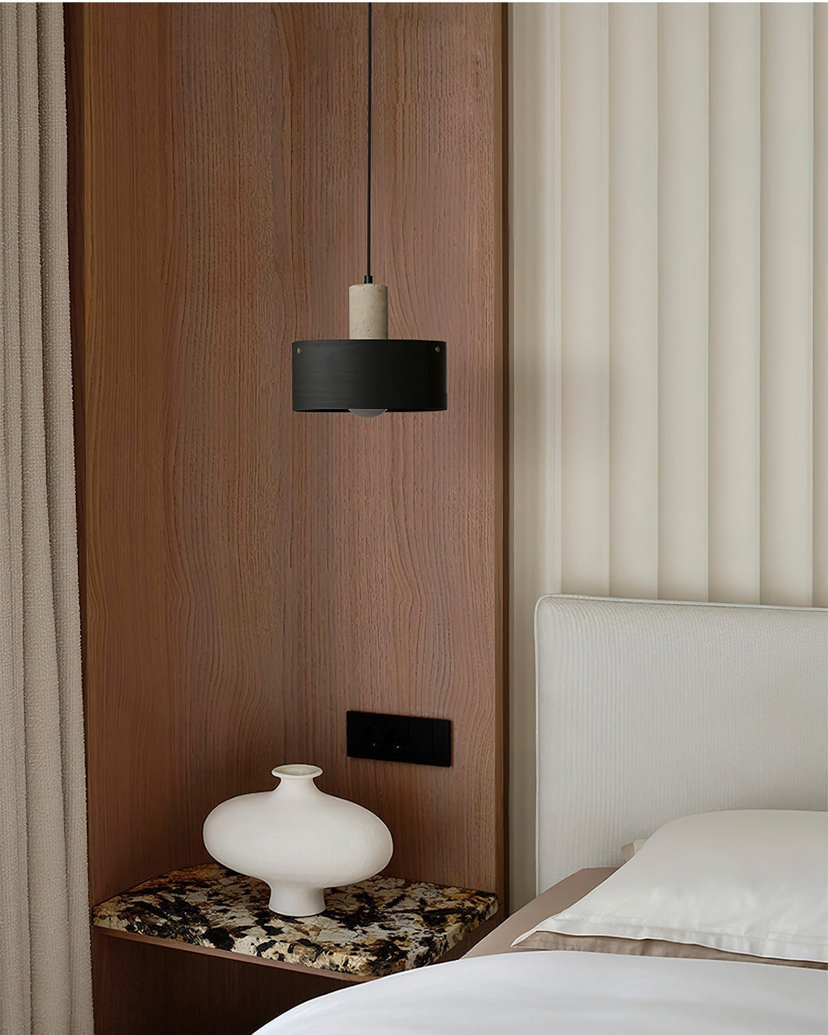 Orelorise hanglamp in walnootkleur en beige