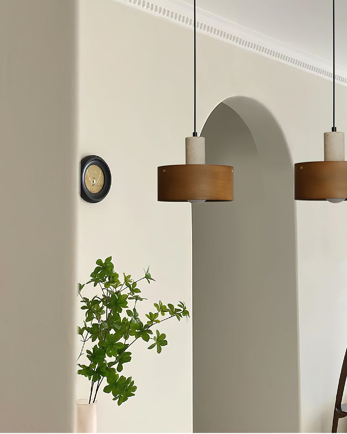 Orelorise hanglamp in walnootkleur en beige