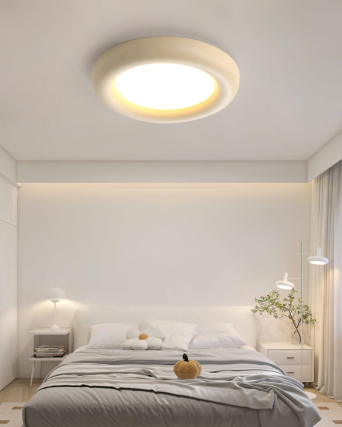 Minimalistische vlakke plafondlamp met acrylkap in beige