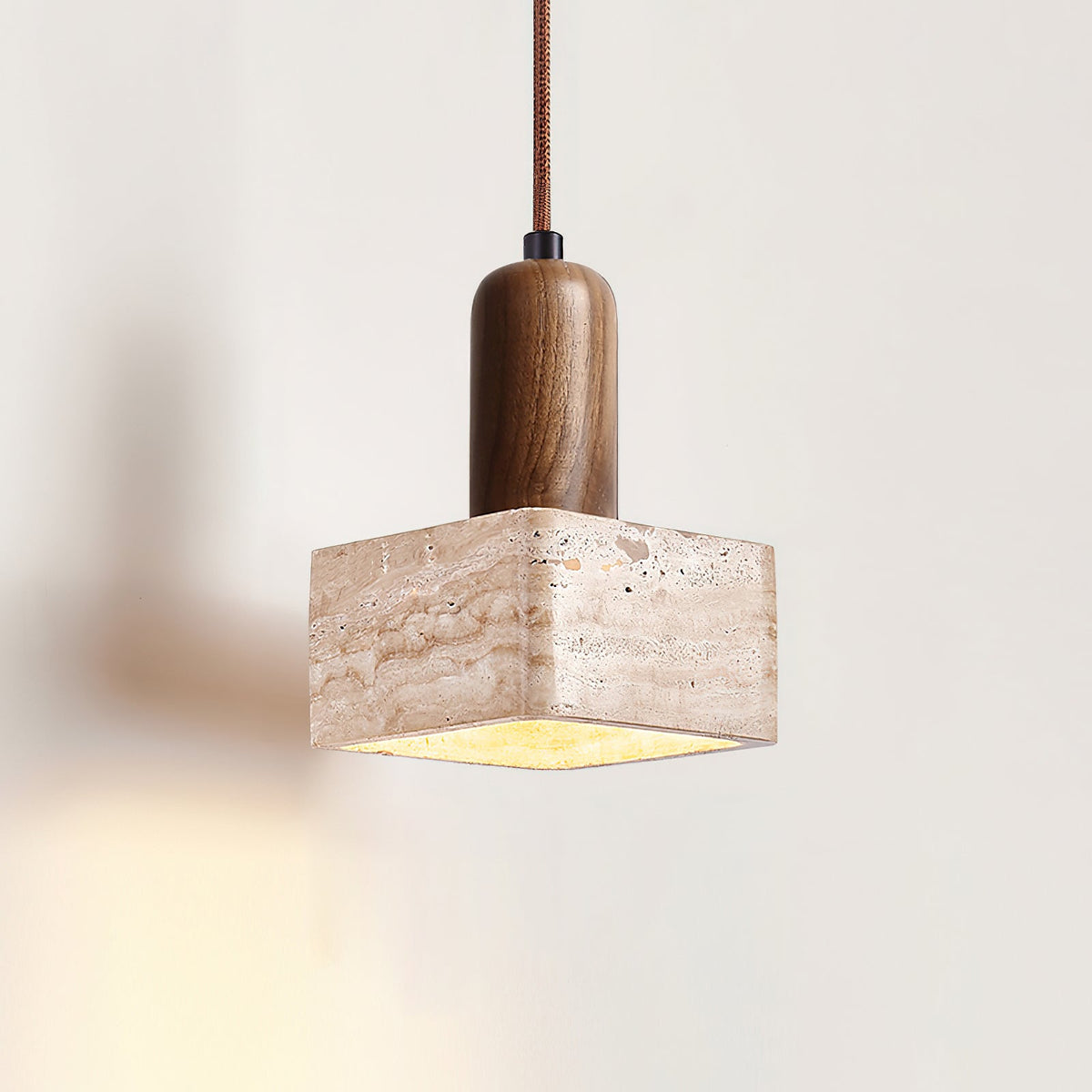 Lava vierkante hanglamp met travertin in walnootkleur