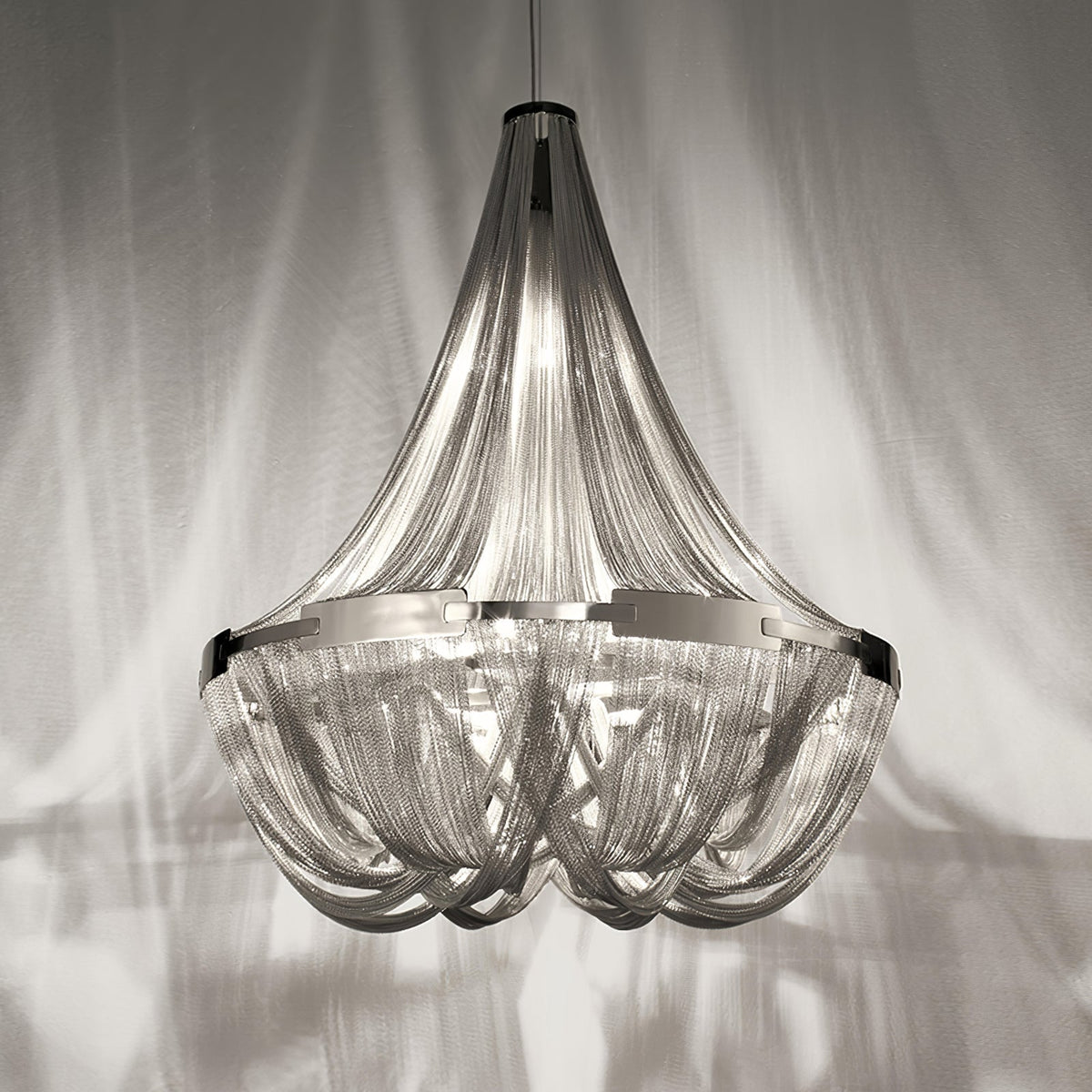 Zylen kroonluchter met aluminium ketting
