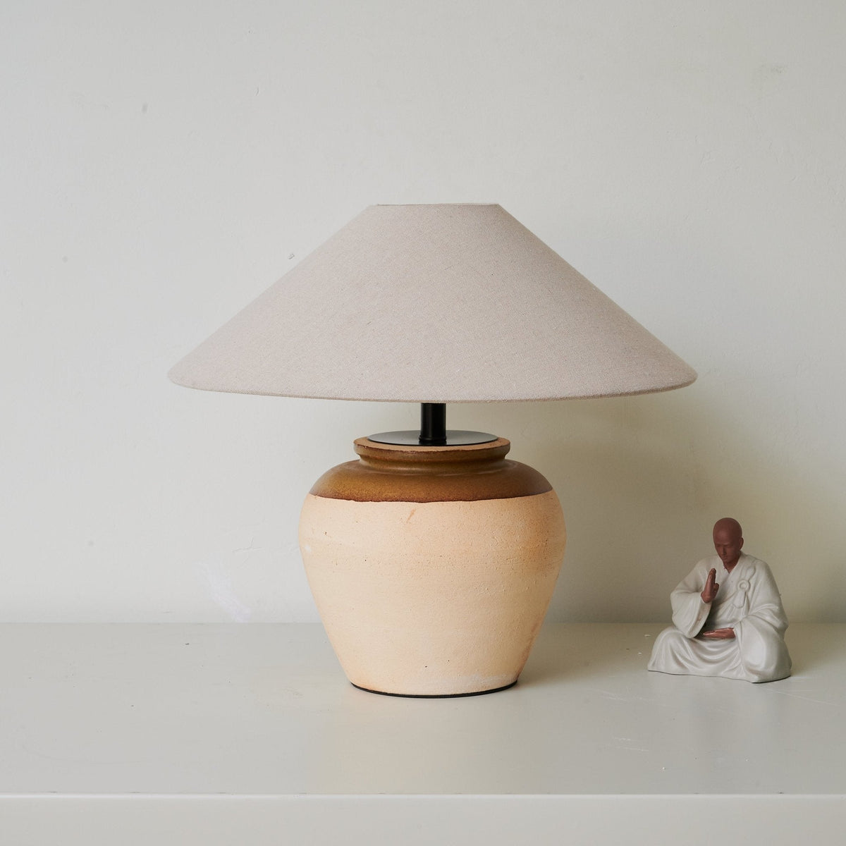 Eric Moderne tafellamp van keramiek