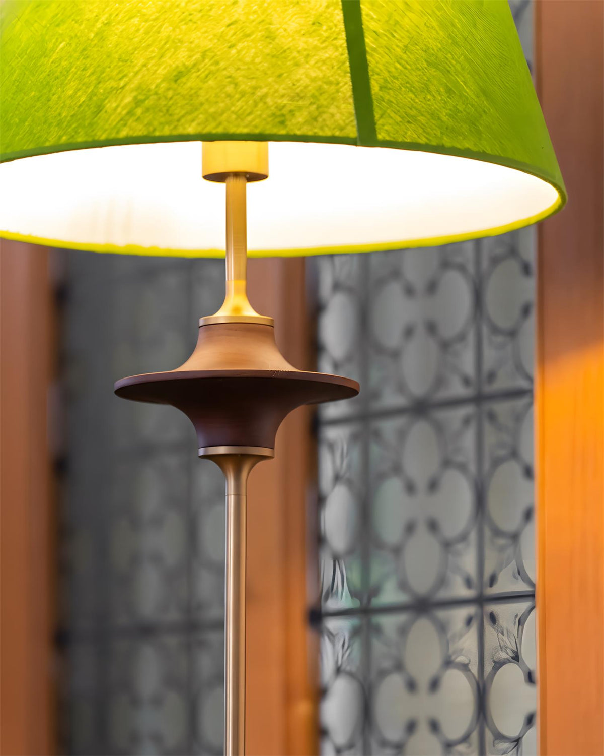 Aveniniella vloerlamp