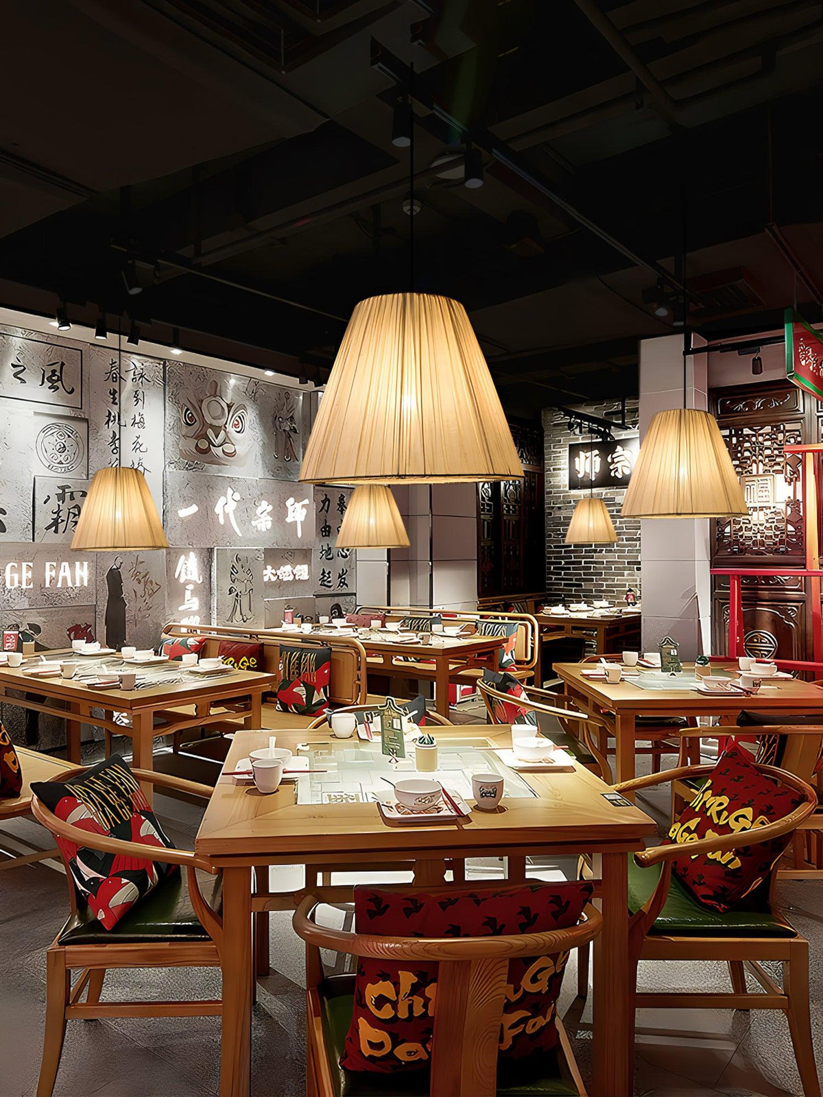Docan hanglamp met stoffen kap in retro-stijl
