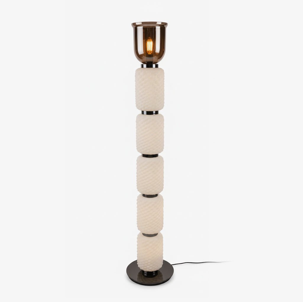 Valdorne vloerlamp met textuur en lagen van glas