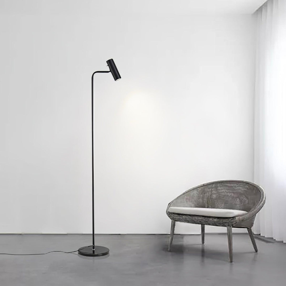 Nirixa messing industriële vloerlamp