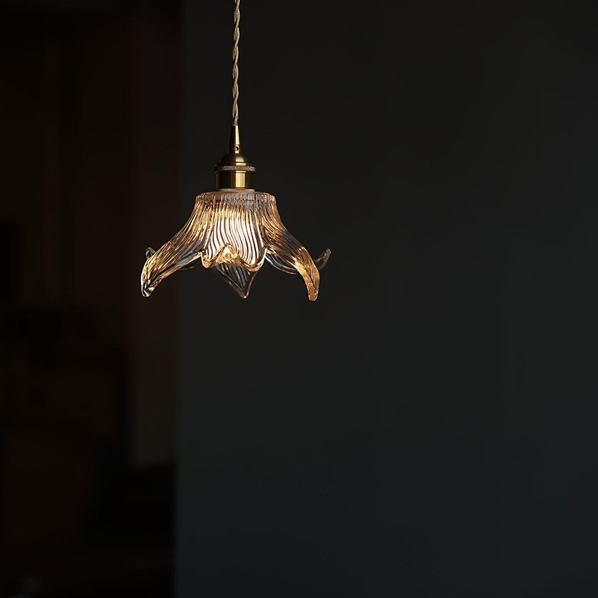 Aell hanglamp van messing en glas met glamoureus-ontwerp