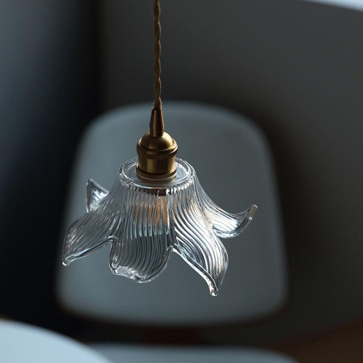 Aell hanglamp van messing en glas met glamoureus-ontwerp