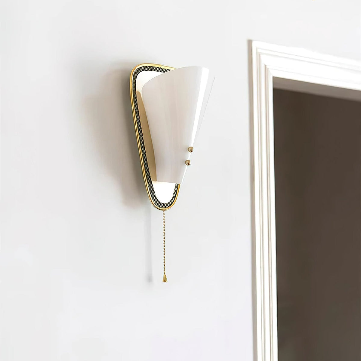Auremont driehoekige wandlamp