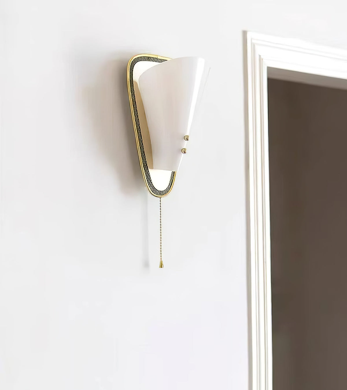 Auremont driehoekige wandlamp