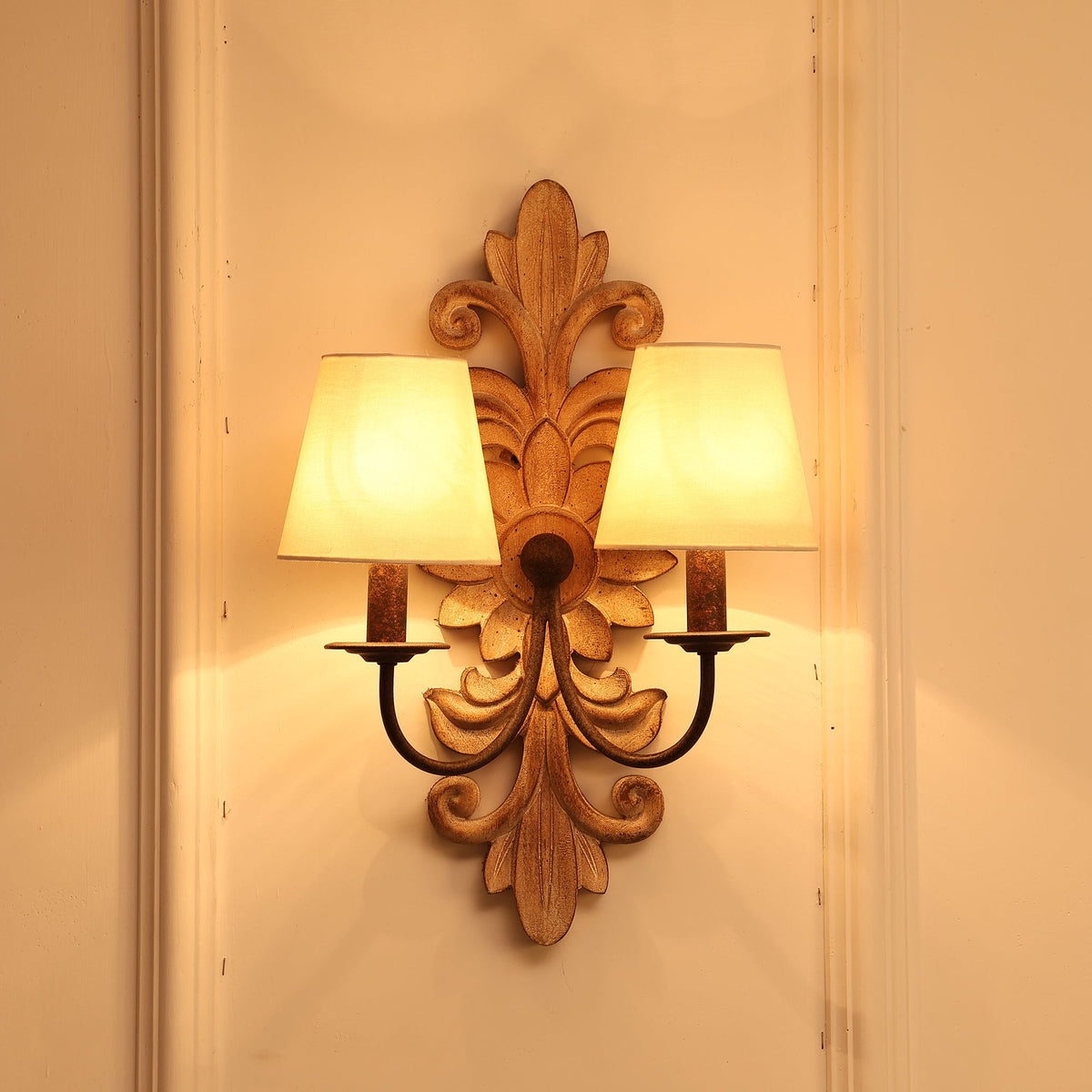 Vadora Postmodern luxe wandlamp