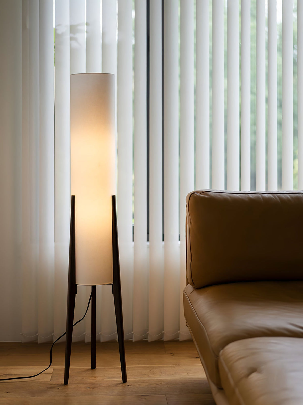 Triluxe moderne vloerlamp met hout en stof