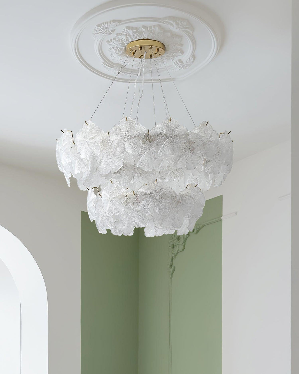 Vitheir kroonluchter met bloemmotief in glas