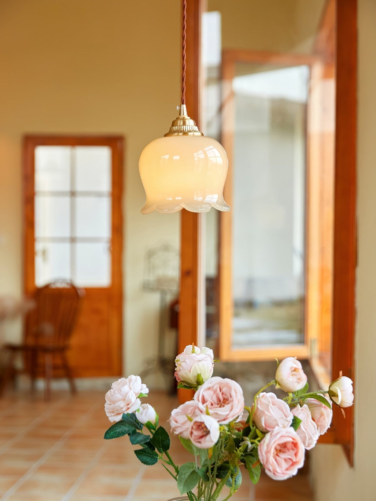 Veloza messing en hars glamoureus hanglamp