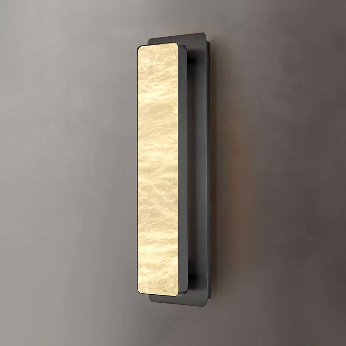 Karix Linear albasten wandlamp met goudkleurige afwerking