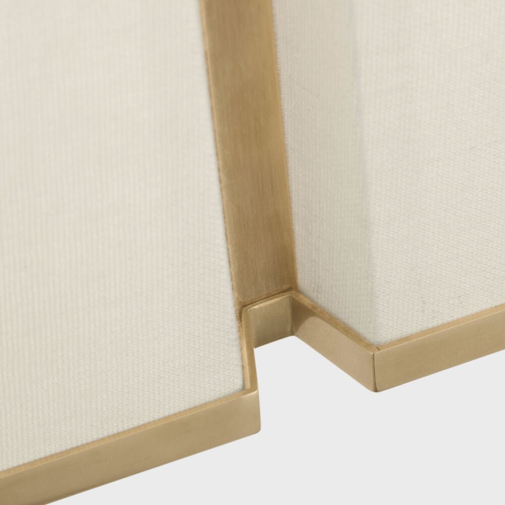 Columnar wandlamp met textiel