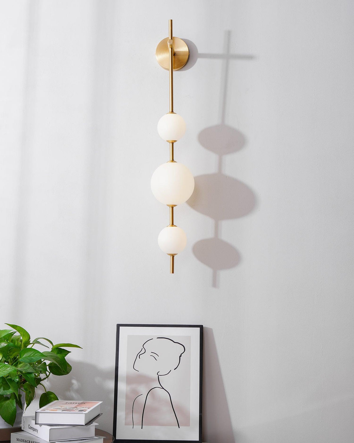 Miriiella wandlamp Verticale Bol Minimalistisch