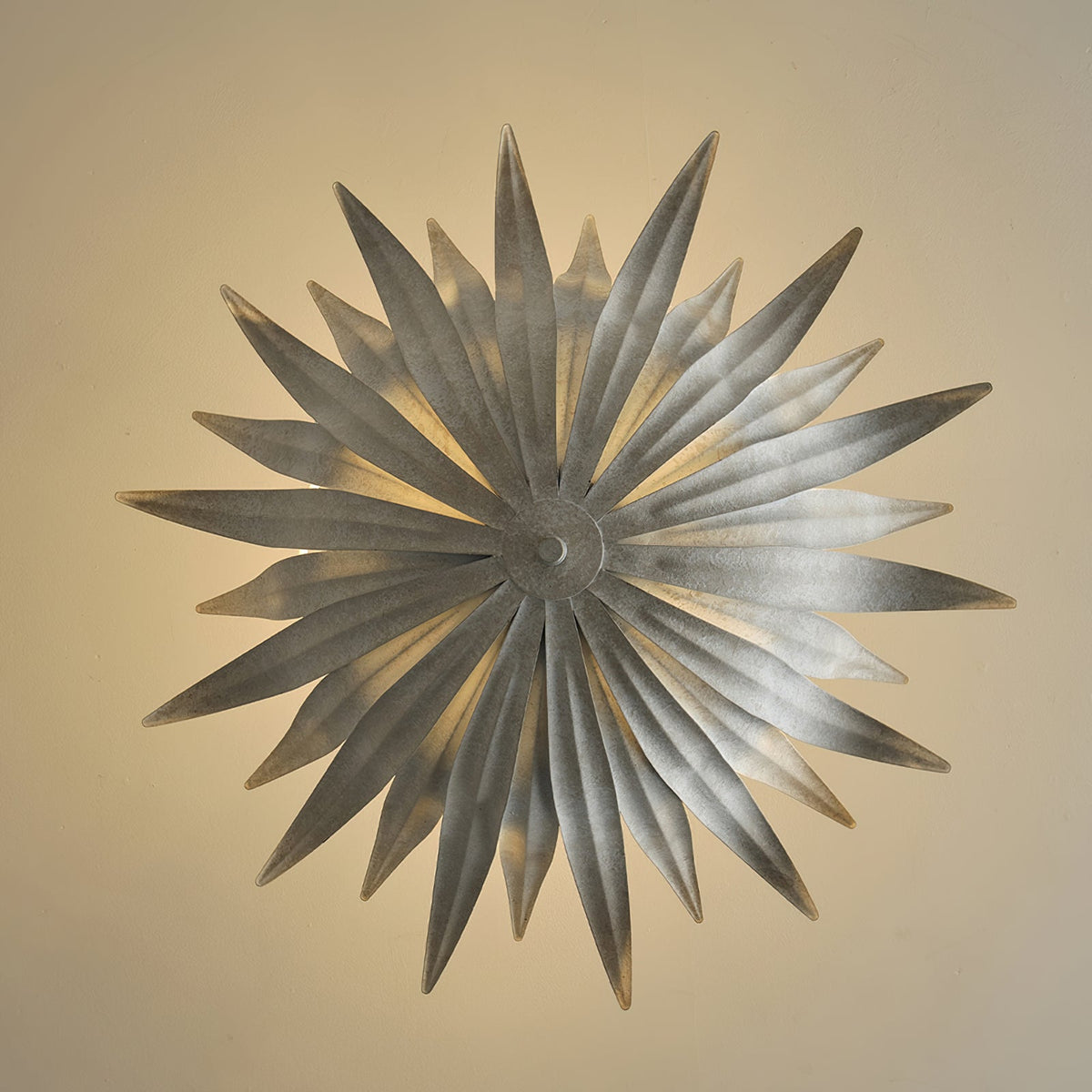 Selivaine hanglamp met bloemblaadjes