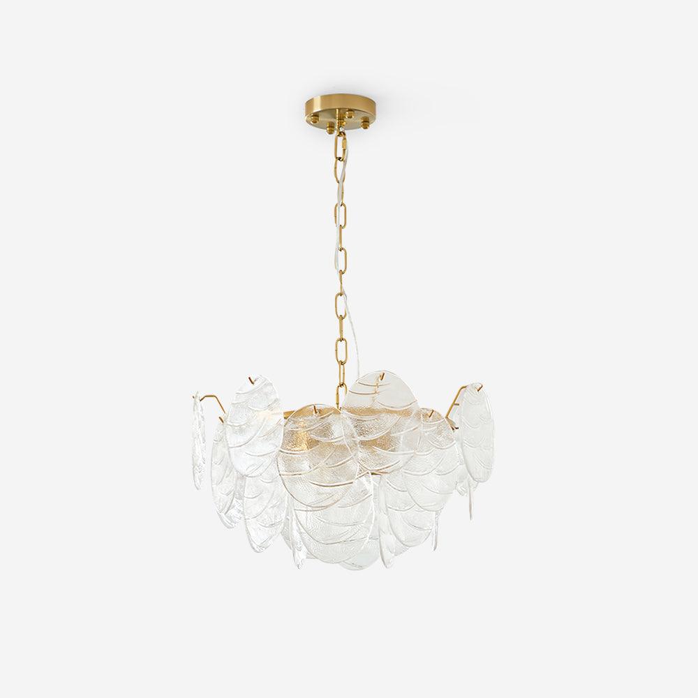 Victoriaanse kroonluchter met metalen frame en goudkleurige afwerking, glas