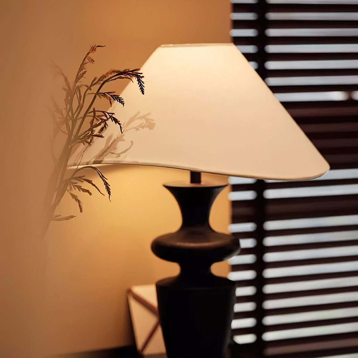 Sylaleria minimalistische tafellamp van hout