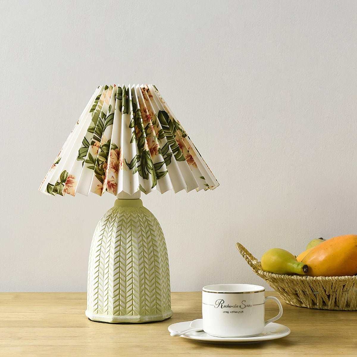 Xenlor Vintage tafellamp van stof in lichtgroen met beige kap