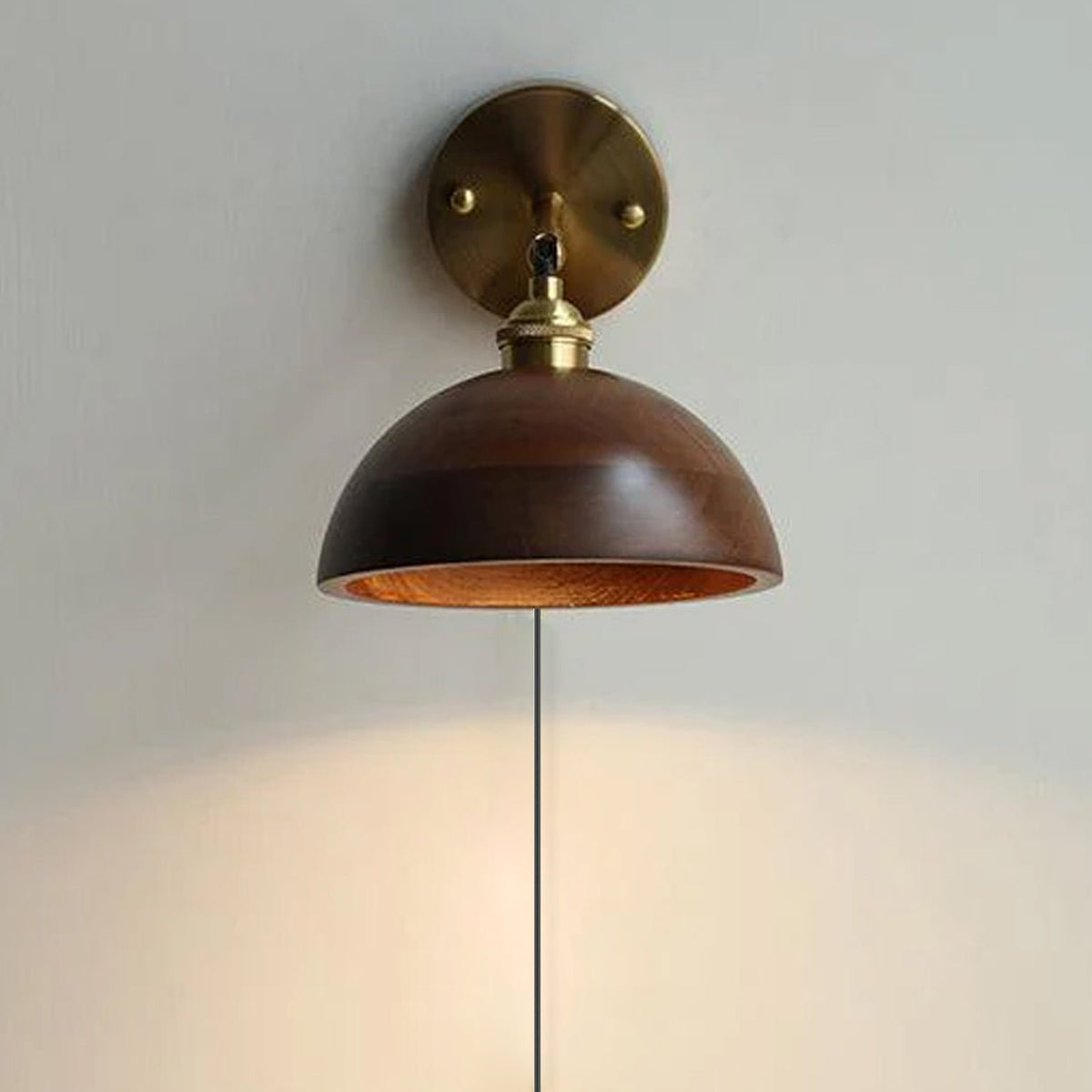 Alem Vintage wandlamp van Walnoot